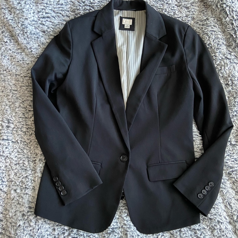 Women’s Black Blazer